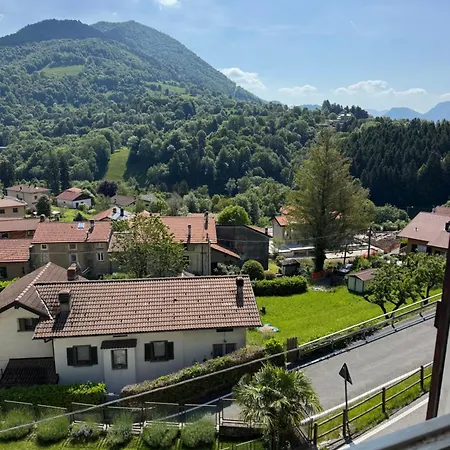 Casa Rossa * Pellio Inferiore